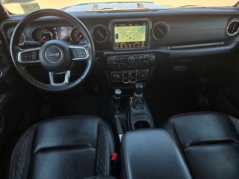Used 2021 Jeep Wrangler Unlimited Sahara AWD/4WD image 13