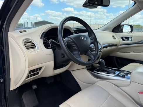 Used 2019 INFINITI QX60 Luxe w/ Essential Package image 16