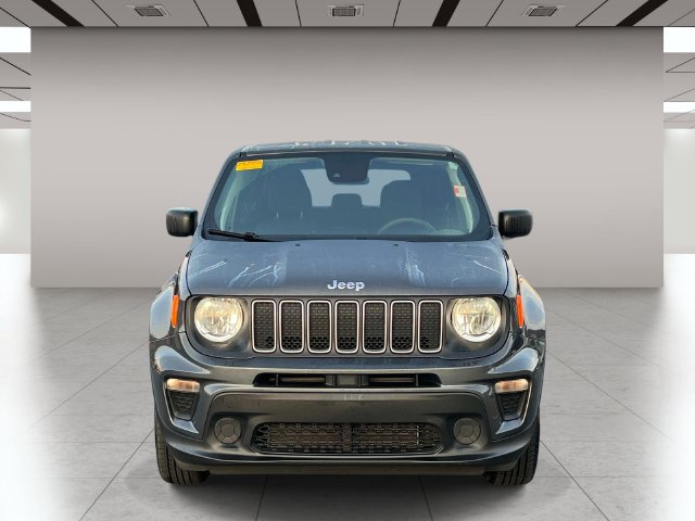 Used 2023 Jeep Renegade Latitude AWD/4WD image 9