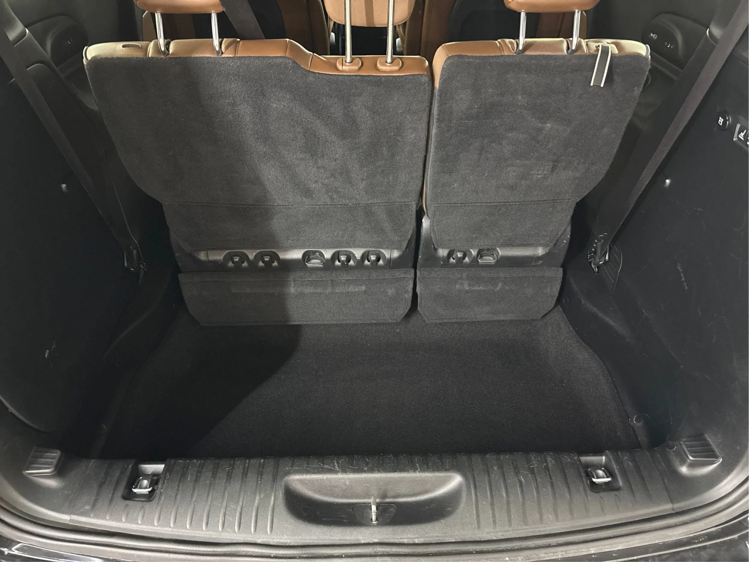 Used 2017 Chrysler Pacifica Limited FWD image 16
