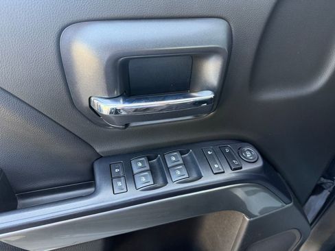 Used 2019 Chevrolet Silverado 1500 LT AWD/4WD image 18