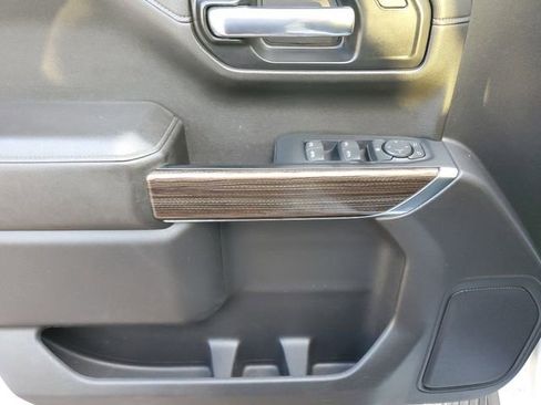 Used 2022 Chevrolet Silverado 1500 LT image 18
