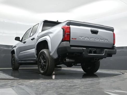 Used 2025 Toyota Tacoma SR image 43