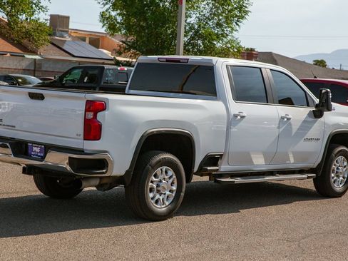 Used 2023 Chevrolet Silverado 2500 LT w/ Convenience Package AWD/4WD image 5