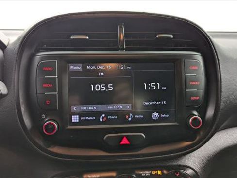 Used 2022 Kia Soul LX w/ Technology Package image 23