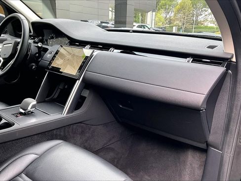Used 2024 Land Rover Discovery Sport S image 27