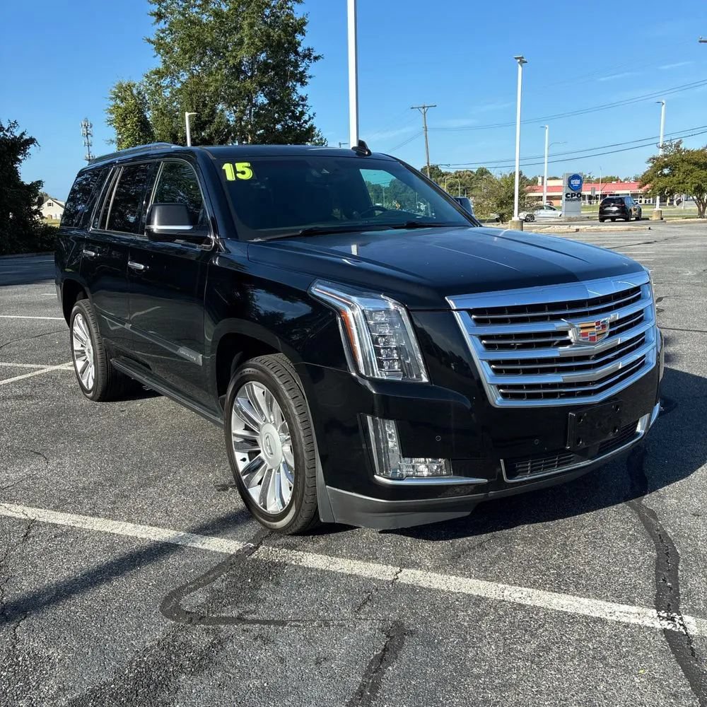 Used 2015 Cadillac Escalade Platinum AWD/4WD image 3