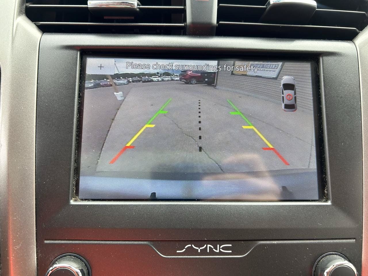 Used 2020 Ford Fusion SE FWD image 24