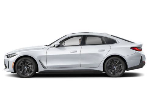 New 2026 BMW i4 eDrive40 w/ M Sport Package RWD image 3