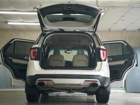 Used 2016 Ford Explorer Platinum AWD/4WD image 44