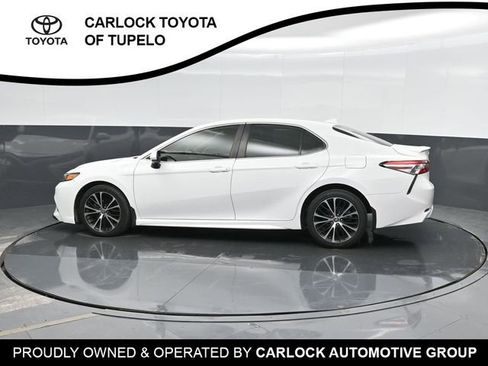 Used 2020 Toyota Camry SE FWD image 9