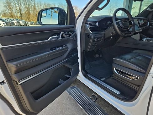 Used 2024 Jeep Grand Wagoneer L Series II w/ Quick Order Packagew 28T AWD/4WD image 29