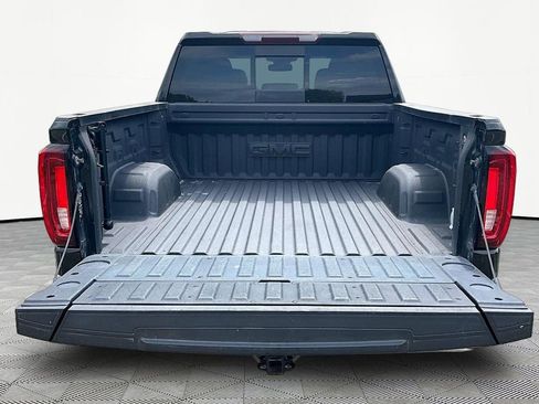 Used 2022 GMC Sierra 1500 SLT w/ SLT Premium Plus Package AWD/4WD image 18
