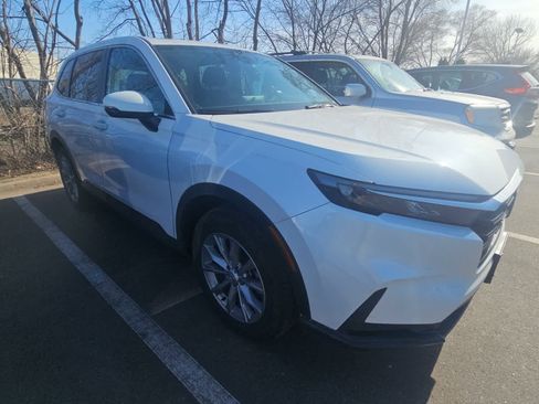 Used 2023 Honda CR-V EX image 2