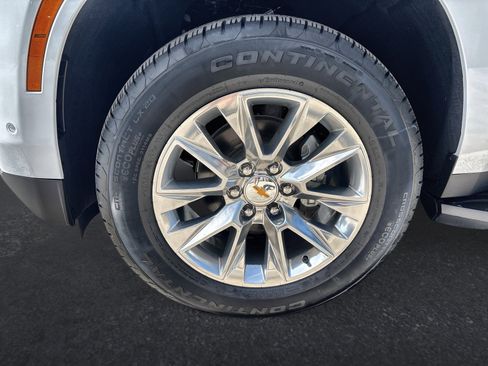 New 2026 Chevrolet Suburban Premier AWD/4WD image 18