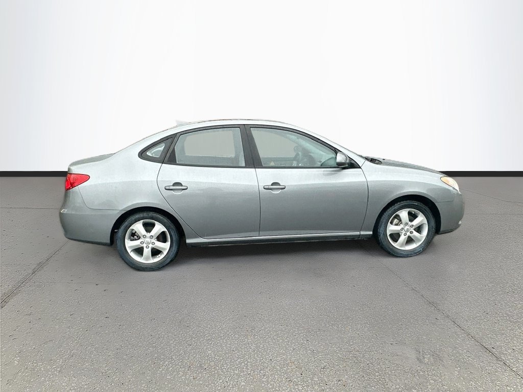 Used 2010 Hyundai Elantra SE FWD image 8