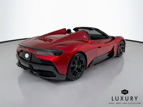 Used 2023 Maserati MC20 Spyder RWD image 6
