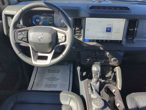 New 2025 Ford Bronco Badlands image 45