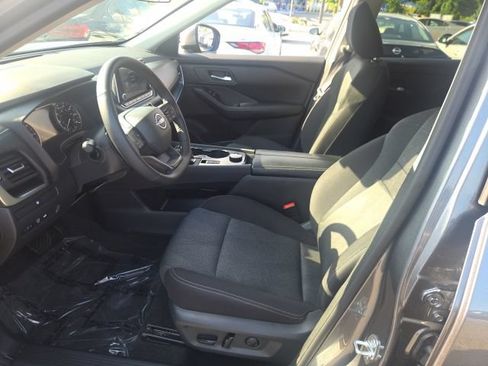 Used 2026 Nissan Rogue SV AWD/4WD image 14