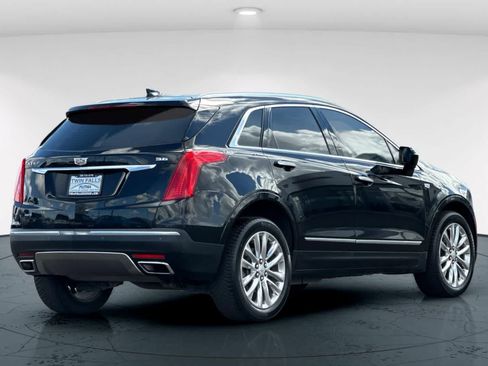 Used 2017 Cadillac XT5 Platinum AWD/4WD image 2