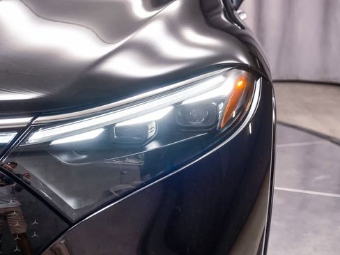 Used 2025 Mercedes-Benz EQS 580 4MATIC SUV image 11