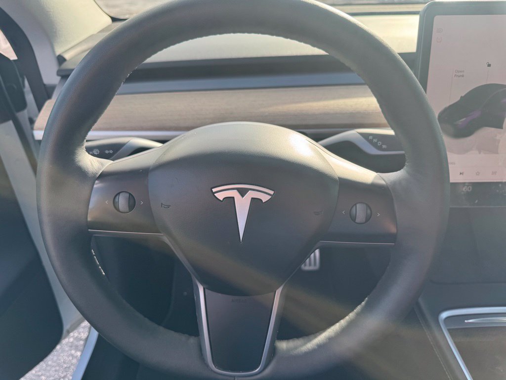 Used 2024 Tesla Model Y Performance AWD/4WD image 17