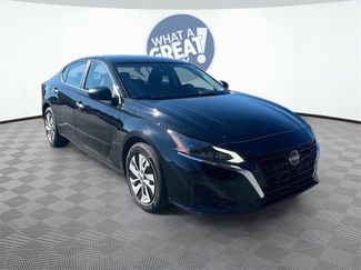 Used 2025 Nissan Altima 2.5 S video 1