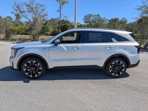 New 2026 Kia Sorento EX FWD image 8