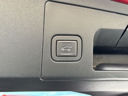 Used 2024 Cadillac XT5 Premium Luxury AWD/4WD image 8
