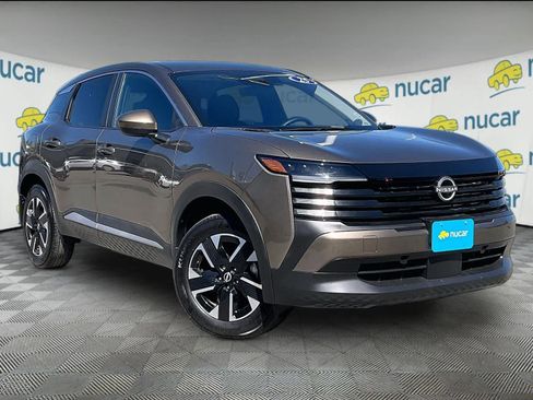 Certified 2025 Nissan Kicks SV AWD/4WD image 1