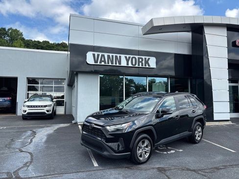 Used 2024 Toyota RAV4 XLE FWD image 1