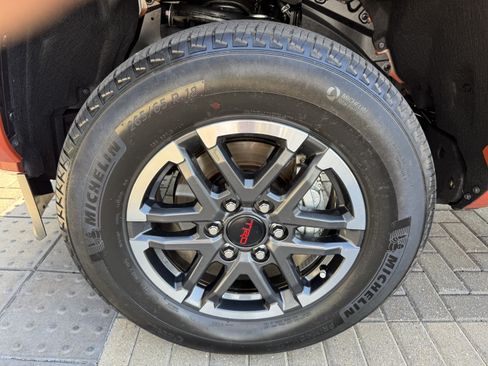 Used 2025 Toyota Tacoma TRD Sport w/ TRD Sport Premium Package AWD/4WD image 9