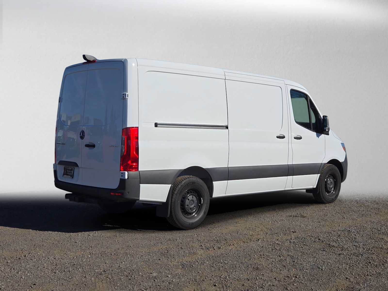 Used 2026 Mercedes-Benz Sprinter 2500 image 3