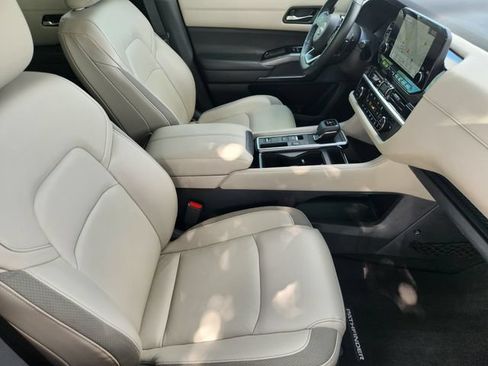 Used 2022 Nissan Pathfinder SL w/ SL Premium Package FWD image 15