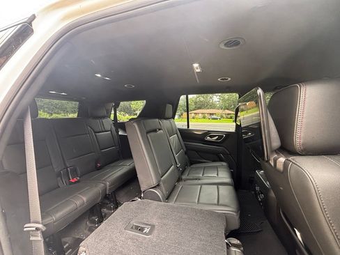 Used 2021 Chevrolet Tahoe RST w/ Luxury Package RWD image 19