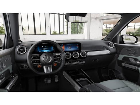 Used 2025 Mercedes-Benz GLB 35 AMG 4MATIC image 3