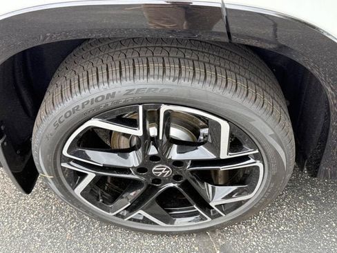 New 2026 Volkswagen Tiguan SEL R-Line AWD/4WD image 4