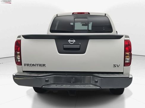 Used 2019 Nissan Frontier SV image 8