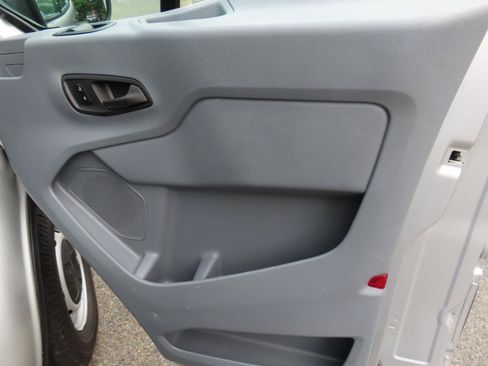 Used 2018 Ford Transit 150 130 Medium Roof RWD image 22