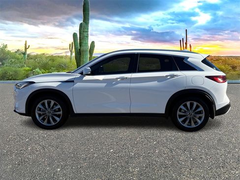 Used 2022 INFINITI QX50 Luxe image 8