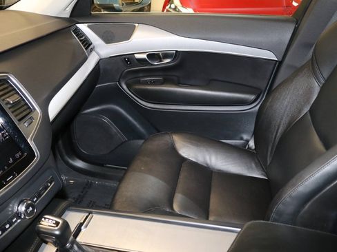 Used 2022 Volvo XC90 T5 Momentum AWD/4WD image 76