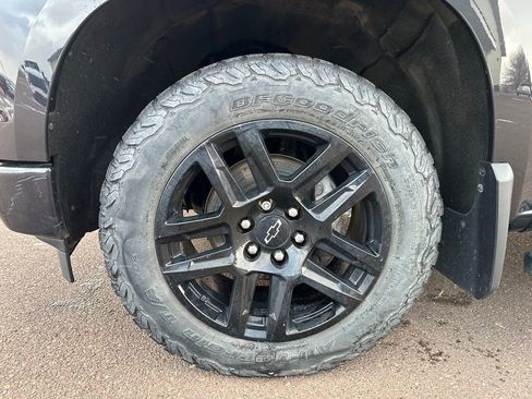 Used 2023 Chevrolet Silverado 1500 Custom image 40