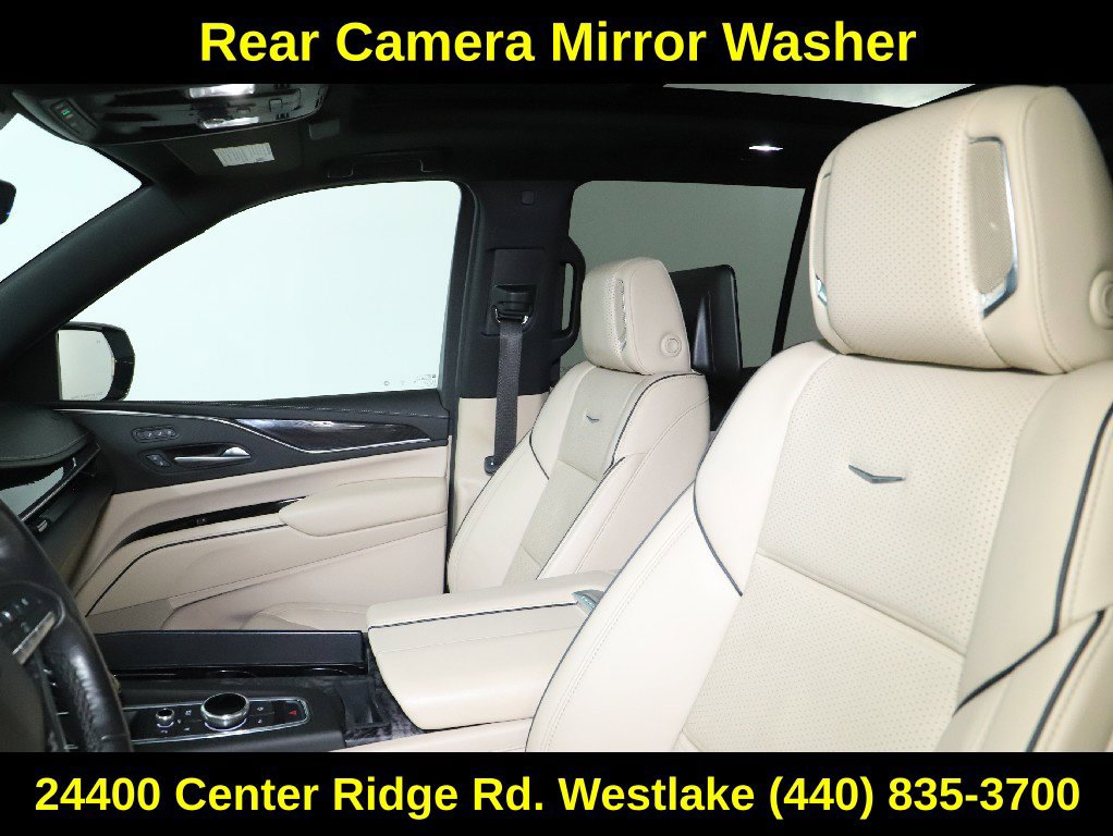 Used 2023 Cadillac Escalade Premium Luxury AWD/4WD image 19
