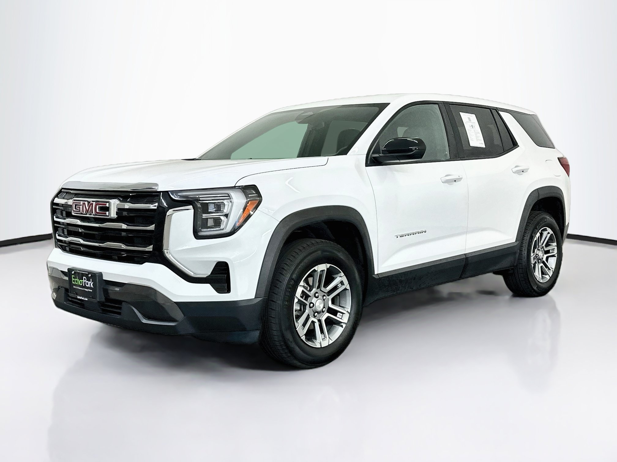 Used 2025 GMC Terrain Elevation AWD/4WD image 3