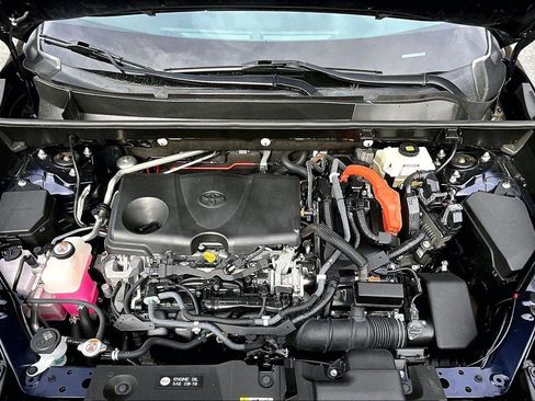 Used 2020 Toyota RAV4 XSE image 10