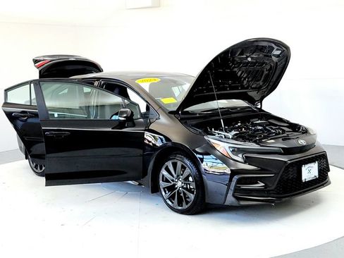 Used 2024 Toyota Corolla SE FWD image 12