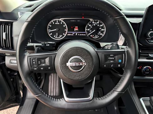Used 2025 Nissan Pathfinder SV AWD/4WD image 50