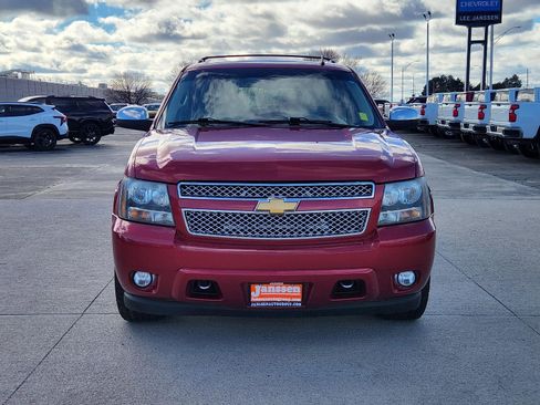 Used 2014 Chevrolet Suburban LTZ image 3