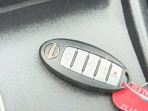 Used 2025 Nissan Altima 2.5 SV FWD image 25