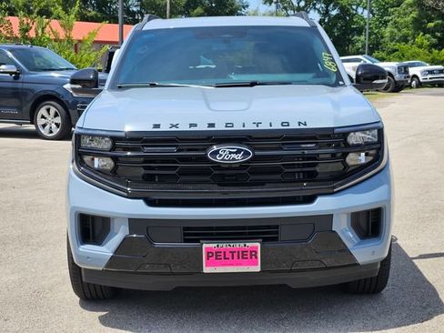 New 2027 Ford Expedition Platinum w/ Stealth Performance Package AWD/4WD image 2